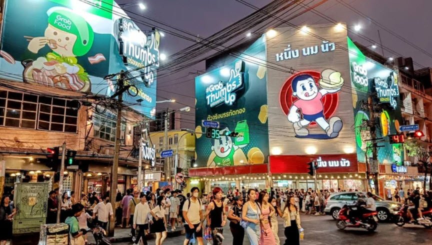 Banthat Thong Road